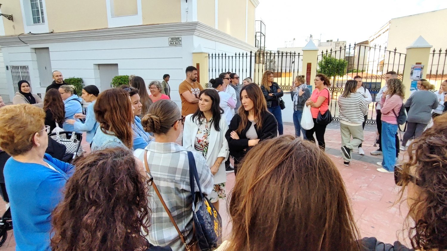 PSOE reclama a la Junta que atienda a padres y madres de Nerja que piden el desdoble de infantil en CEIP San Miguel