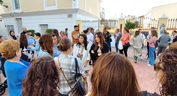PSOE reclama a la Junta que atienda a padres y madres de Nerja que piden el desdoble de infantil en CEIP San Miguel