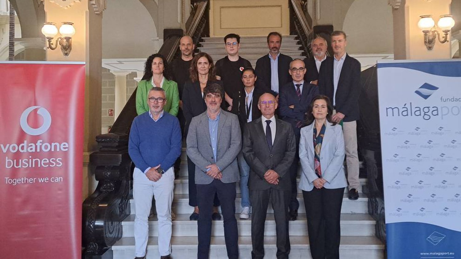 Vodafone Innovation Hub realiza un proyecto piloto para mejorar el control aduanero del puerto de Málaga