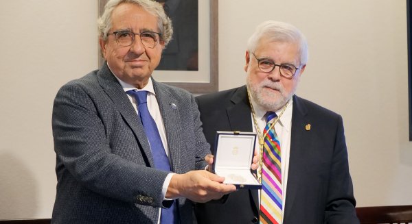 La Universidad de Málaga recibe la Medalla de Honor 2022 de la Real Academia de Bellas Artes de San Telmo