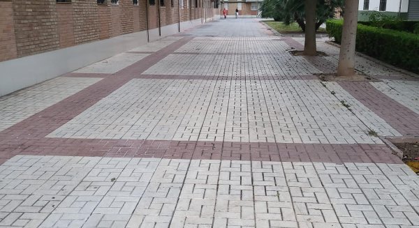 Servicios Operativos del Ayuntamiento de Málaga niegan la falta de limpieza en Puerta Blanca 