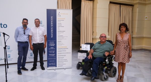Las personas con discapacidad disfrutarán de un nuevo punto móvil durante la feria en la Plaza de la Marina