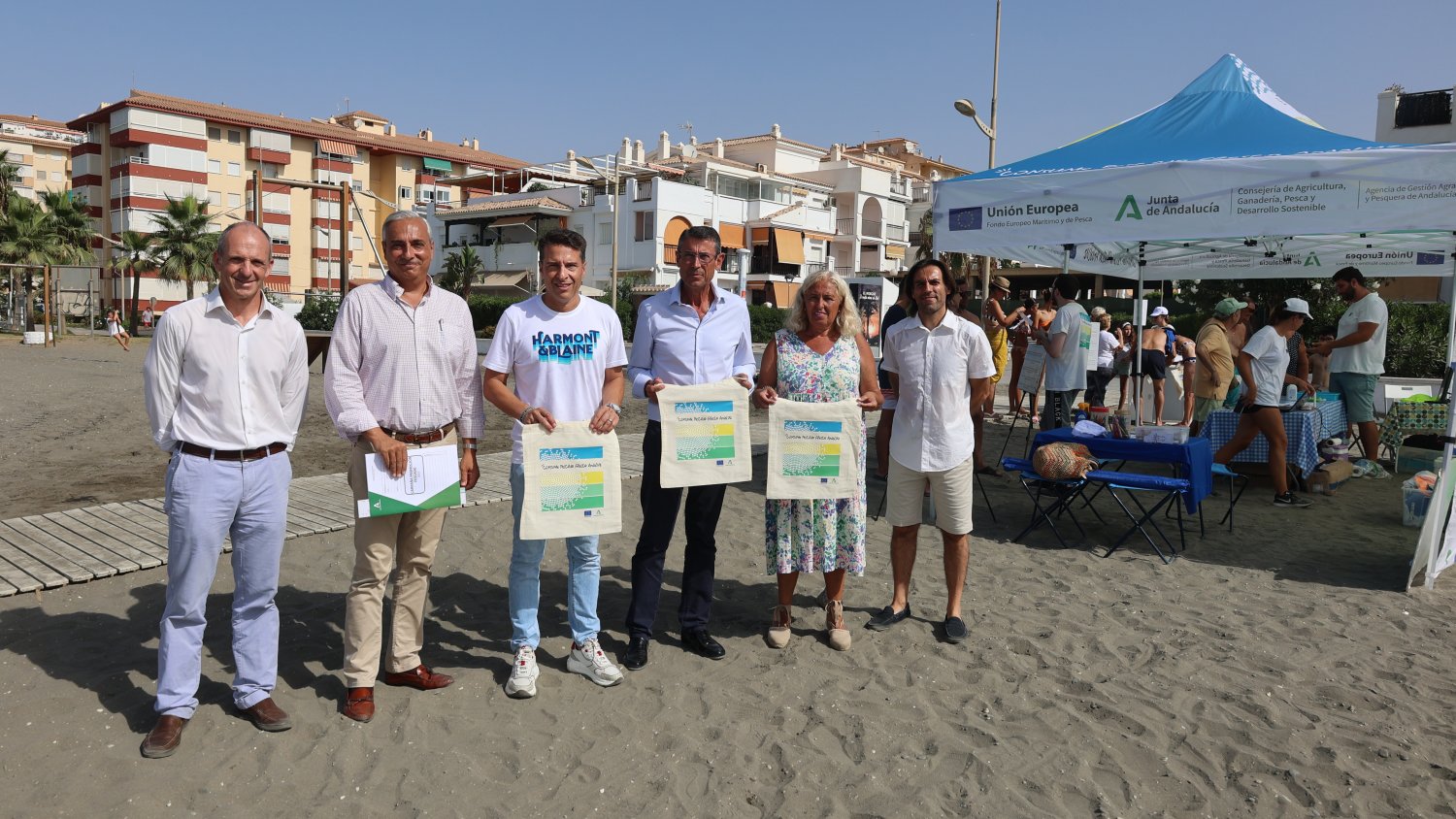 Torrox se suma a la campaña de sensibilización pesquera de la Junta