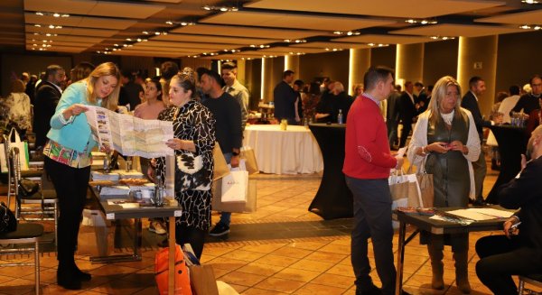 Andalucía presenta a más de 80 agentes de Castilla y León las propuestas del destino para 2024