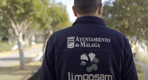 Limposam convoca oferta de empleo público con 50 plazas para limpiar colegios y centros municipales en Málaga