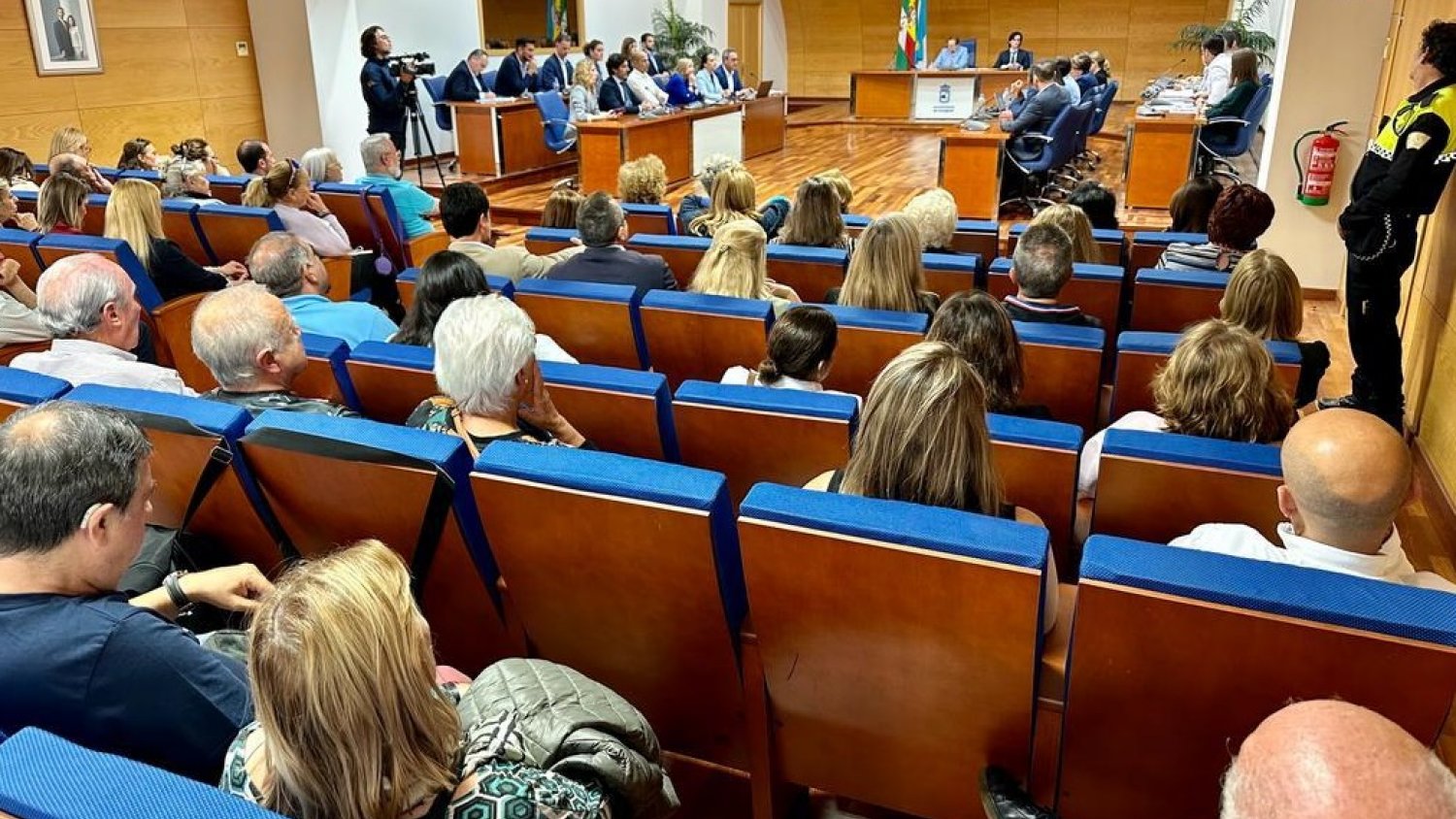 Fuengirola rechaza la amnistía y convoca una protesta en defensa del Estado de Derecho el 19 de noviembre