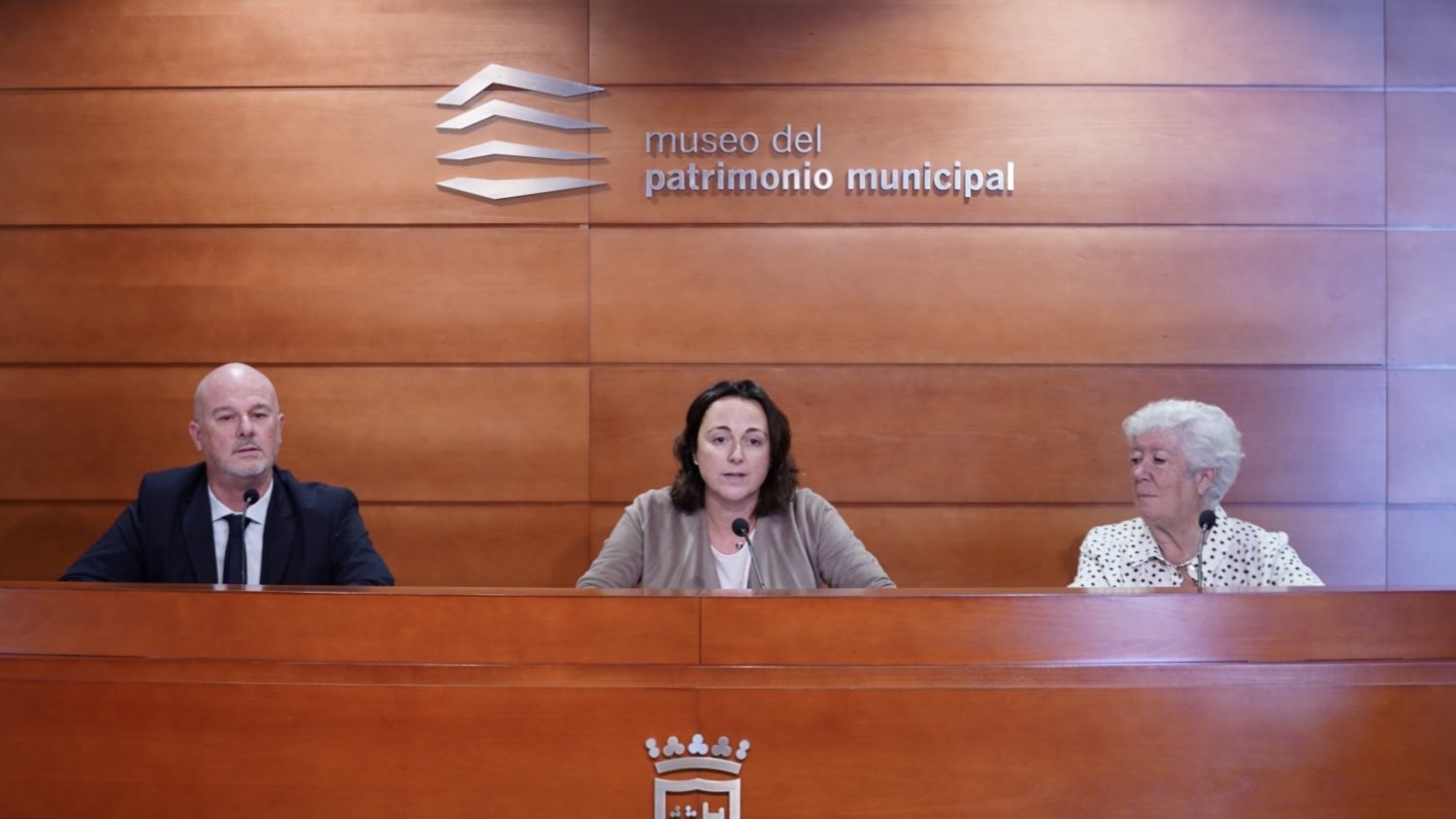 El poeta Antonio Bernier gana el XXXI Premio Manuel Alcántara por ‘Agosto, perseidas’