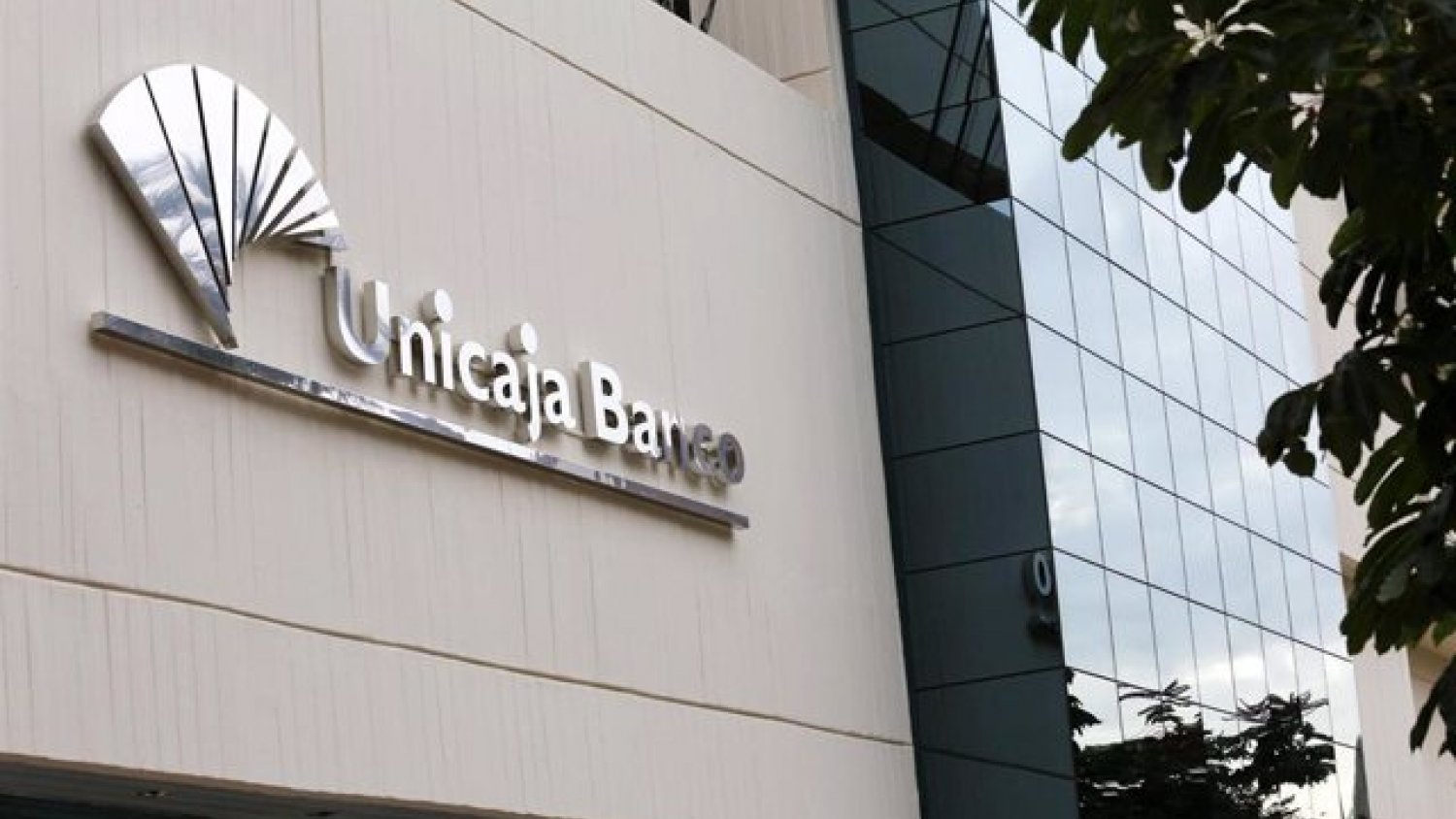 El PIB andaluz podría crecer un 2,0% en 2023 según informe de Unicaja Banco
