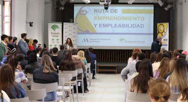 100 jóvenes participan en un encuentro sobre los empleos del futuro organizado por Diputación y Fundación Unicaja