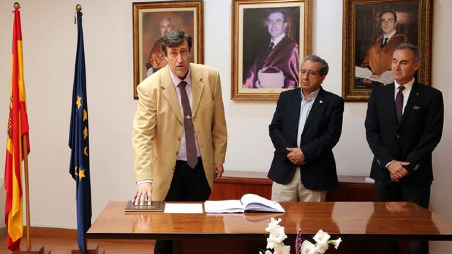 Ernesto Pimentel abandera “el cambio” en sus propuestas como candidato a rector de la Universidad de Málaga