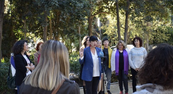 Con Málaga hace un llamamiento a la población para que participen en la manifestación del 25N 
