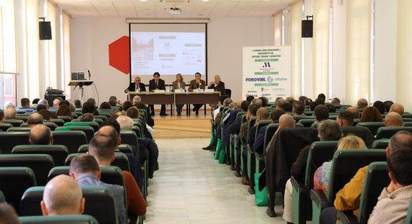 Expertos analizan en Málaga mejoras en la señalización viaria para reforzar la seguridad en las carreteras
