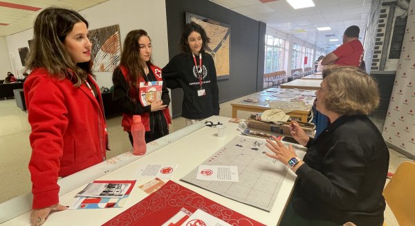 Mesas informativas en los campus universitarios de Málaga durante la Semana del Voluntariado 2023