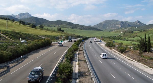 Fundación Unicaja presenta en Málaga un libro sobre la historia e impacto de la carretera de Las Pedrizas