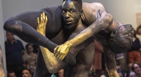 Fusionan la danza contemporánea con las obras de Picasso en la pieza ‘Pica, el minotauro y sus musas’