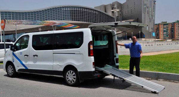 Abierto en Málaga el plazo para solicitar la adaptación de taxis a 5 plazas + 1 para personas con movilidad reducida