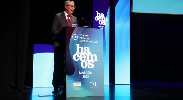 El presidente de la Diputación anima a las empresas y a la sociedad malagueña a ser ambiciosas e inconformistas 