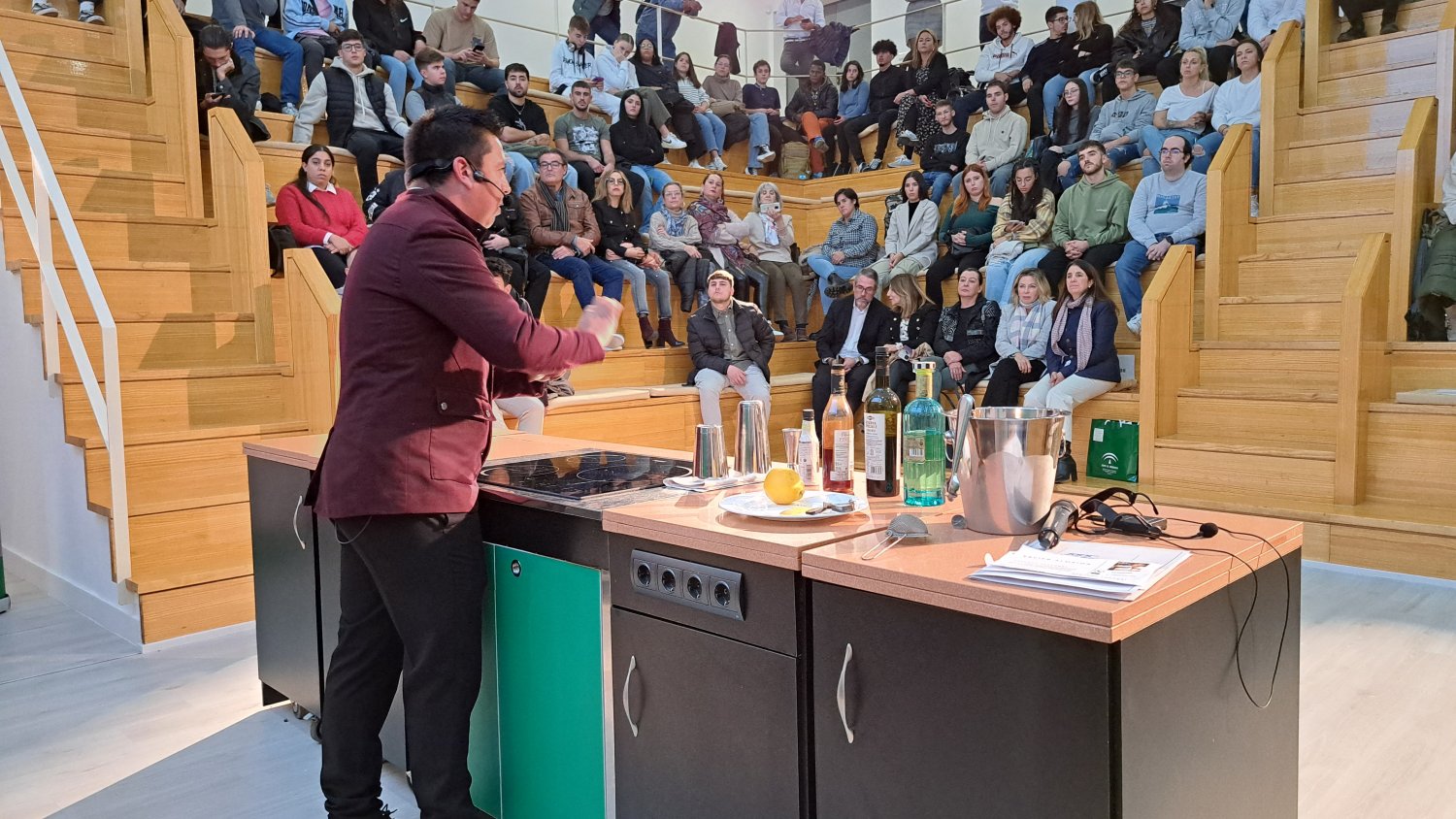 La Junta de Andalucía organiza una jornada gastronómica para más de 150 estudiantes de hostelería de Málaga
