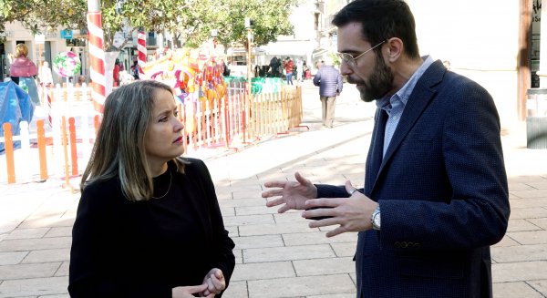 PSOE acusa a la Junta de reducir las inversiones y no cumplir con la desaladora para la Axarquía