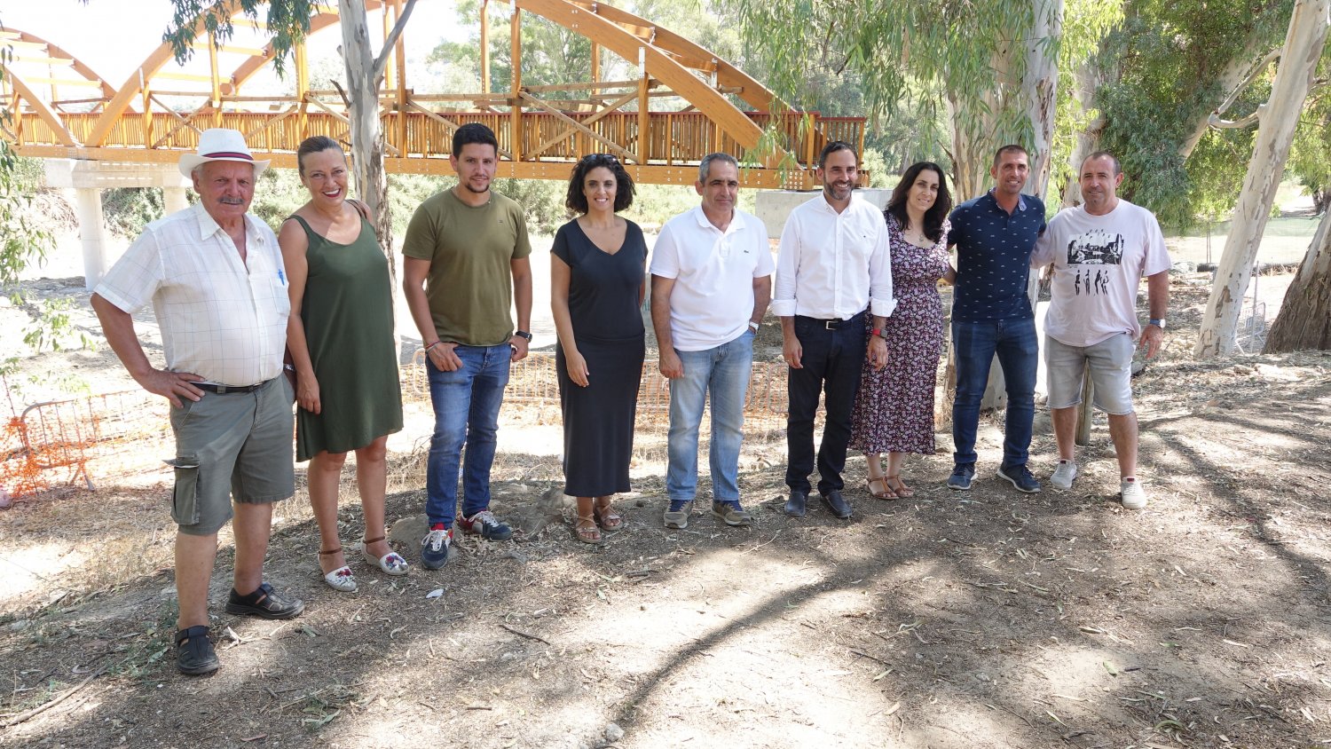 PSOE destaca el cumplimiento del alcalde Francisco Martínez con los vecinos de la barriada El Puente de Álora