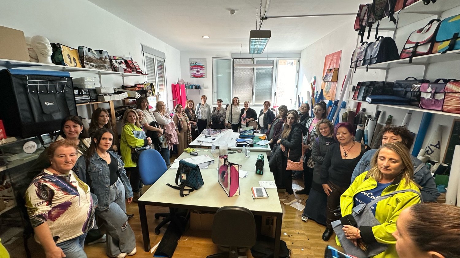 50 emprendedoras del sector textil conocen el trabajo de empresas y firmas adheridas a Málaga de Moda