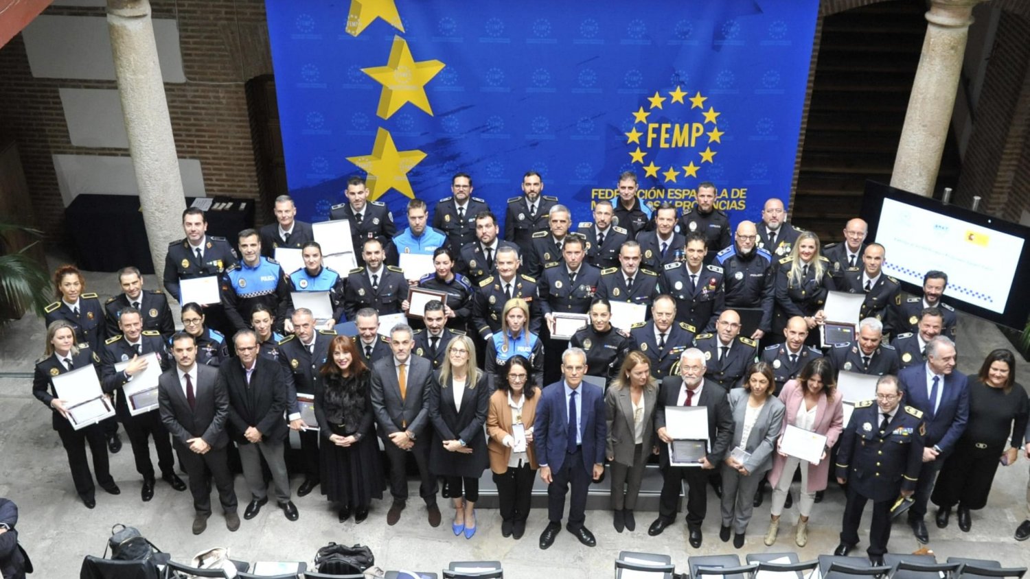 Policía Local de Málaga recibe premio a la excelencia por proyecto del equipo de agentes tutores del Ayuntamiento