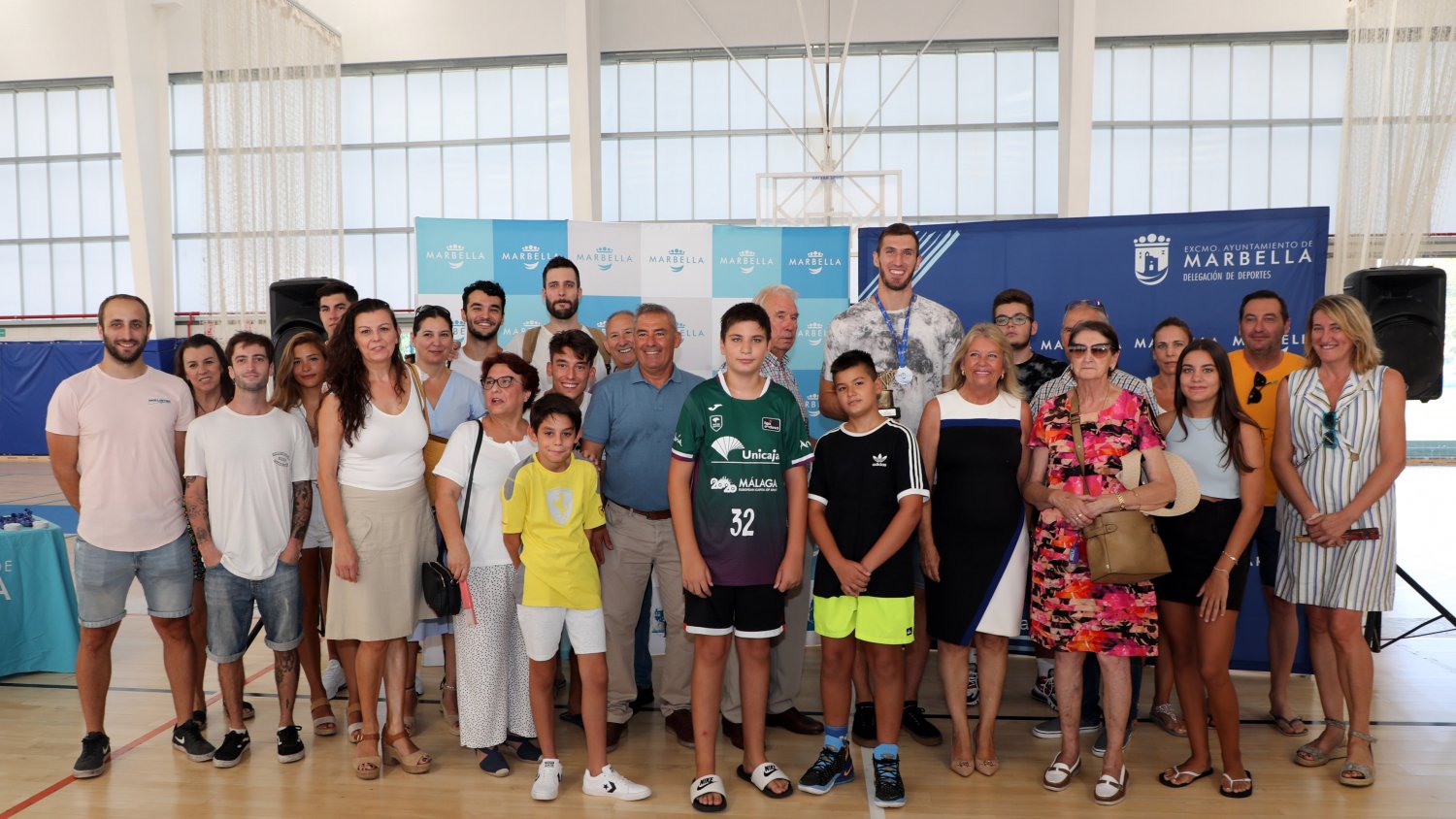 Las las pistas anexas al polideportivo Antonio Serrano Lima se llamarán Rubén Guerrero en homenaje al jugador de baloncesto