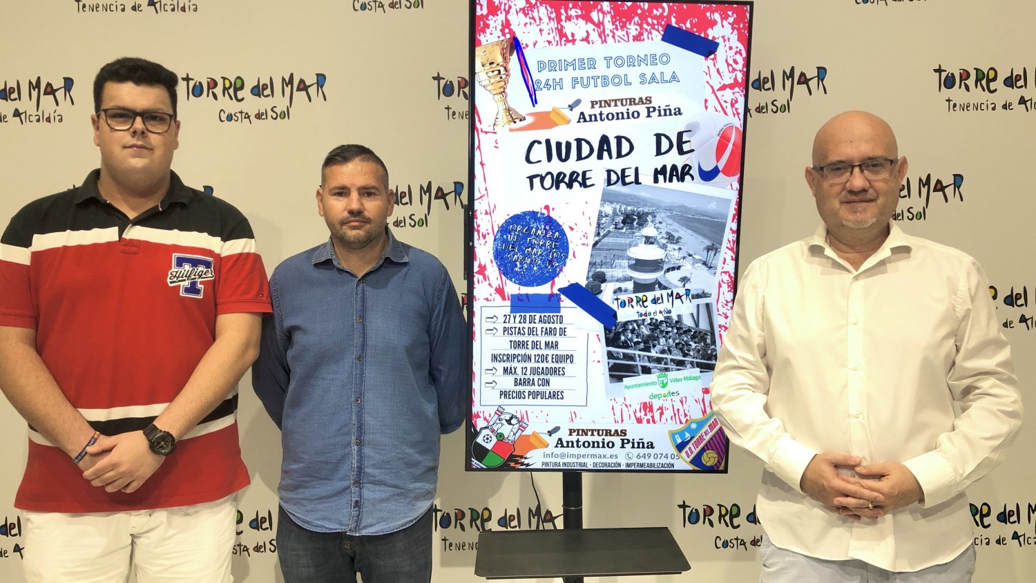 Pérez Atencia presenta el I 24 horas de fútbol sala 'Ciudad de Torre del Mar'