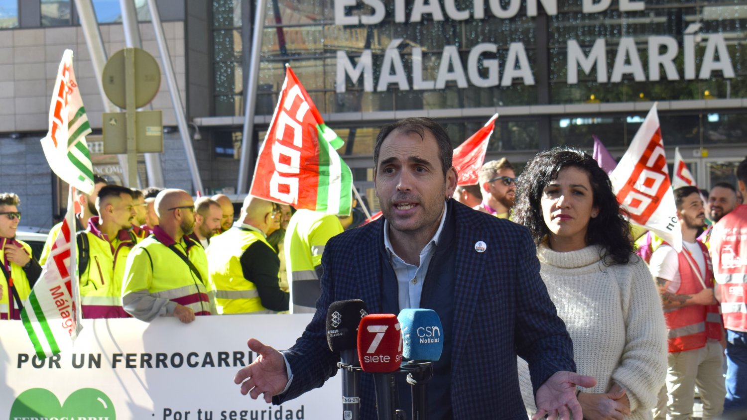 IU pide un “refuerzo” de la red ferroviaria en Málaga y más empleo público frente a las “tentaciones privatizadoras”