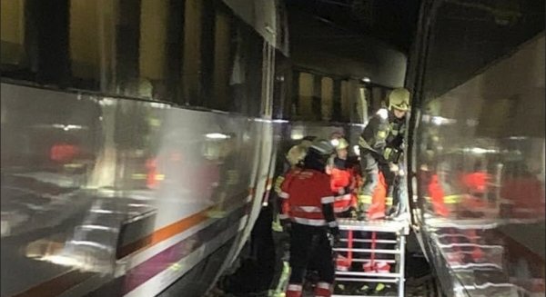 Renfe y Adif apuntan a un error humano como el causante del choque de trenes en El Chorro 