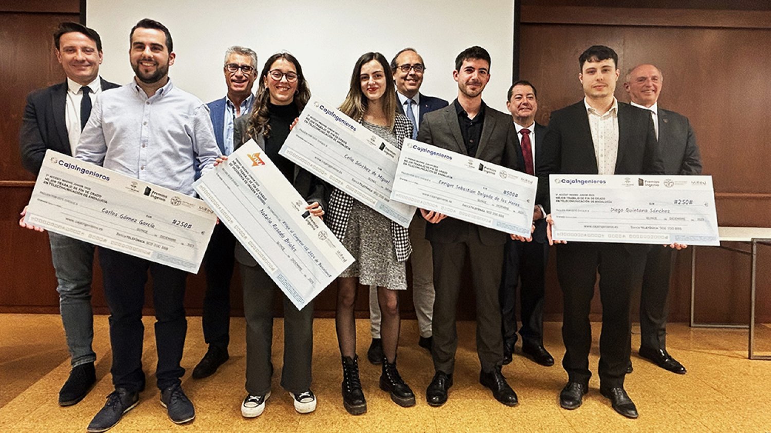 Reconocen a tres ingenieros técnicos de telecomunicación de la UMA en los Premios Ingenio Junior 2023 por sus TFG