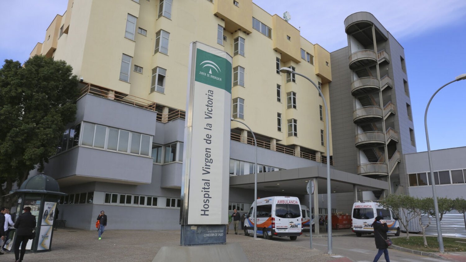 Familiar de una paciente amenaza con pegarle una paliza a un médico de urgencias en el Hospital Clínico de Málaga