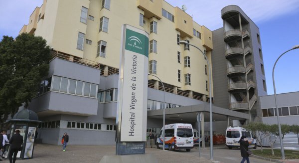 Familiar de una paciente amenaza con pegarle una paliza a un médico de urgencias en el Hospital Clínico de Málaga