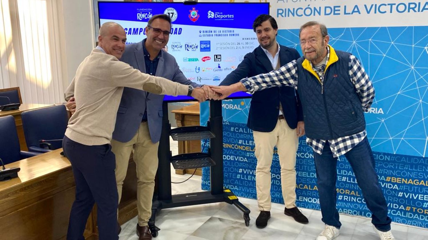 Rincón de la Victoria acogerá el II Campus de Navidad de fútbol con clases por parte de la Academia de Duda 