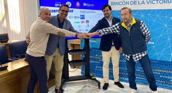 Rincón de la Victoria acogerá el II Campus de Navidad de fútbol con clases por parte de la Academia de Duda 