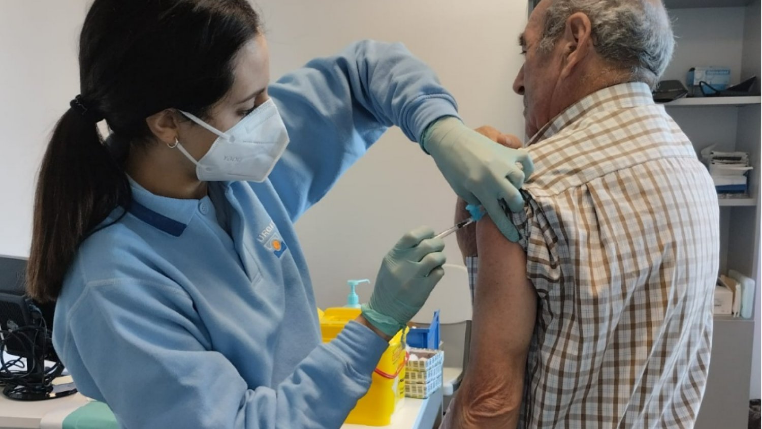Andalucía volverá a vacunar sin cita frente a la gripe y Covid-19 los días 19, 20 y 21 de diciembre