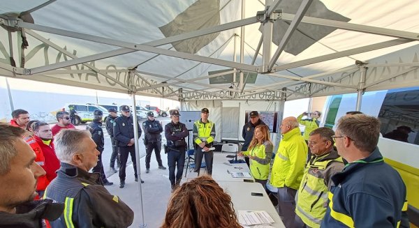La Junta realiza un simulacro de accidente con sustancias peligrosas en la empresa Exolum situada en Málaga capital