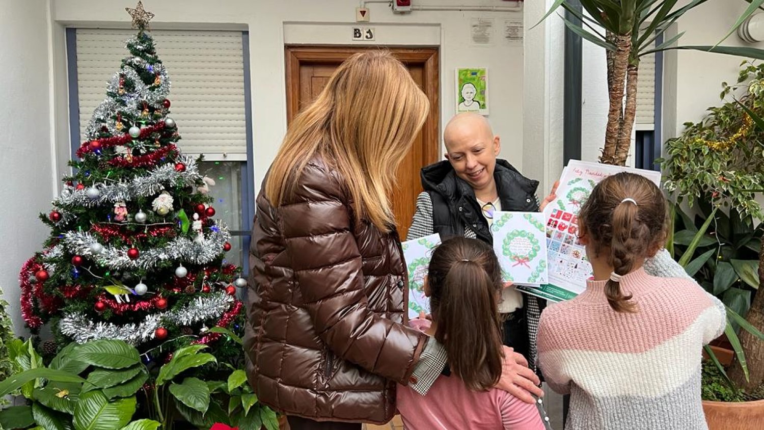 Andalucía promueve una Navidad libre de violencia de género para 400 mujeres y menores