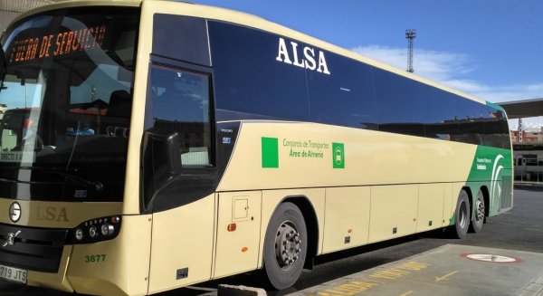 Andalucía pide un fondo que compense las pérdidas del autobús por la gratuidad del tren