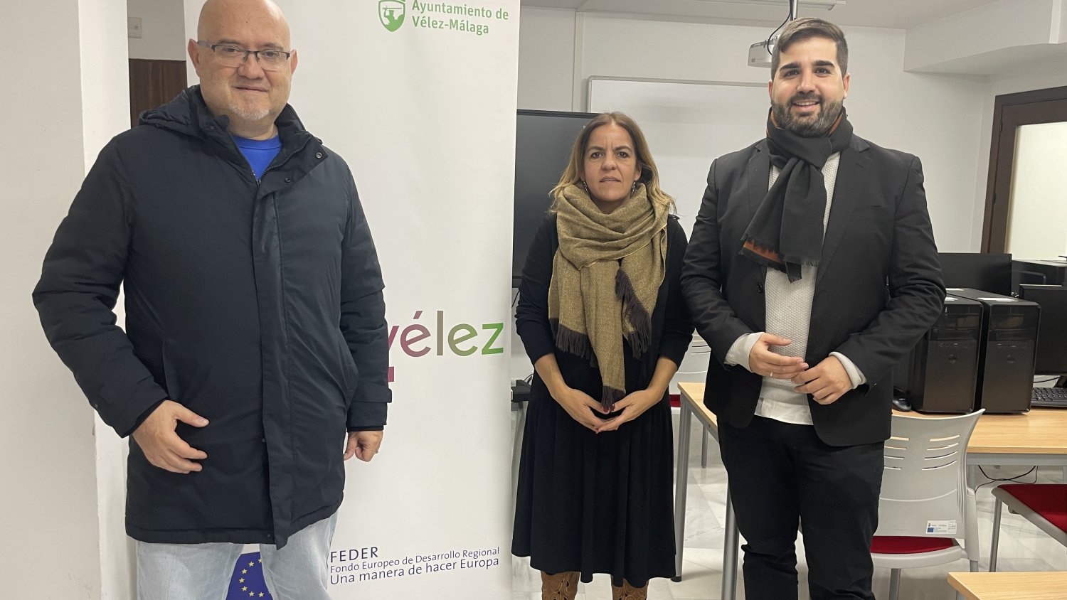 Vélez-Málaga presenta nuevas aulas TIC equipadas para cursos de formación en diseño