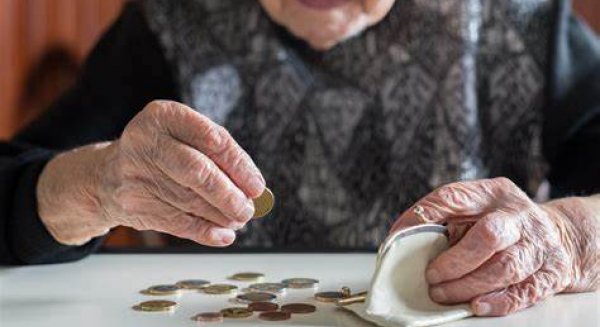 La pensión media en Málaga sube un 9,35% en el último año (2023)