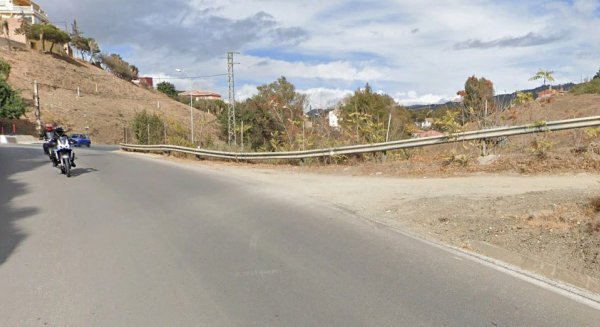 La Junta adjudica por 337.000 euros la mejora de la seguridad vial en Camino de Colmenar en Málaga