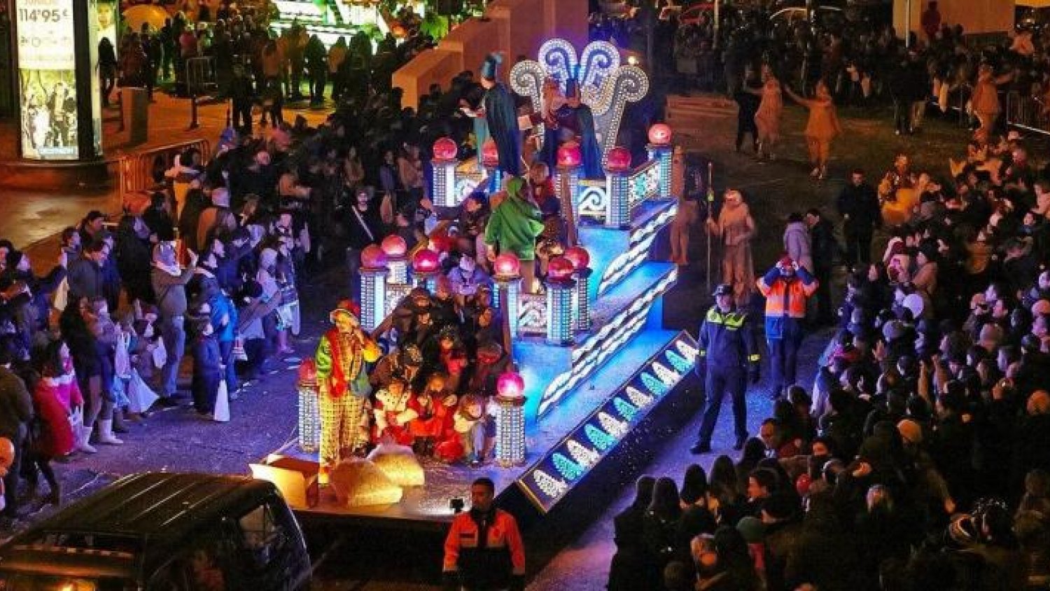 El 112 recomienda extremar la vigilancia con los niños durante las cabalgatas para evitar accidentes