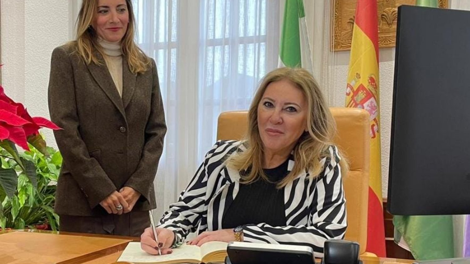 La consejera de Economía asegura que el Gobierno andaluz de Juanma Moreno es el más municipalista de la historia 