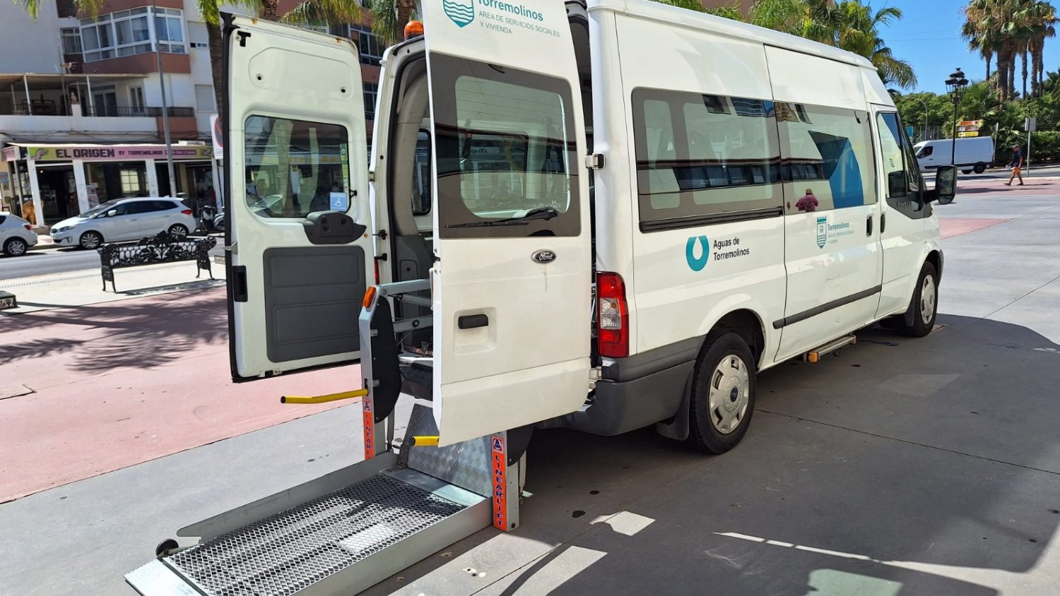Torremolinos amplía el servicio de transporte social adaptado a usuarios de salud mental del Marítimo