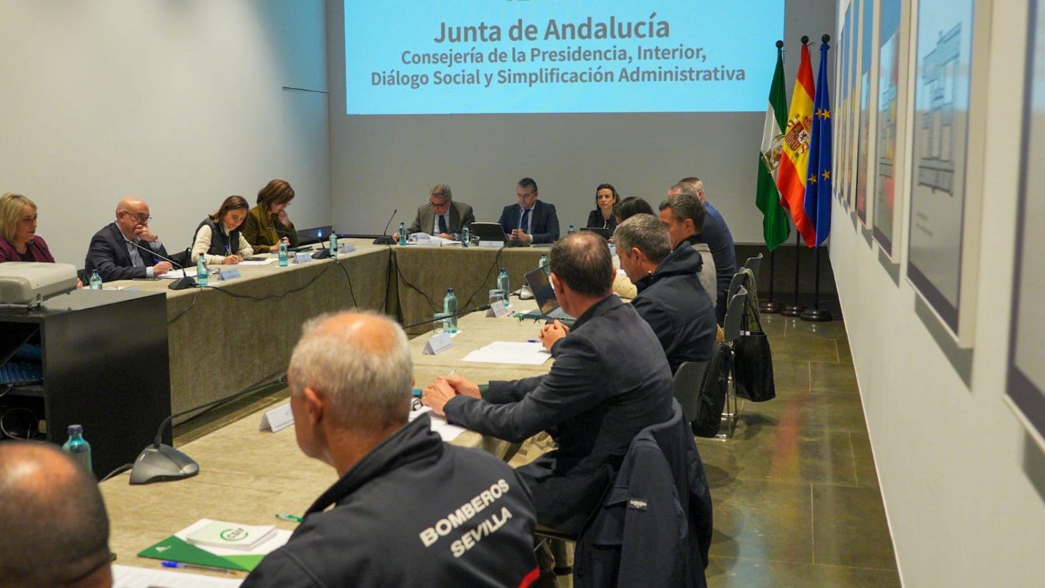 El Consejo Andaluz del Fuego da luz verde a un nuevo y pionero decreto de regulación de bomberos para 2024