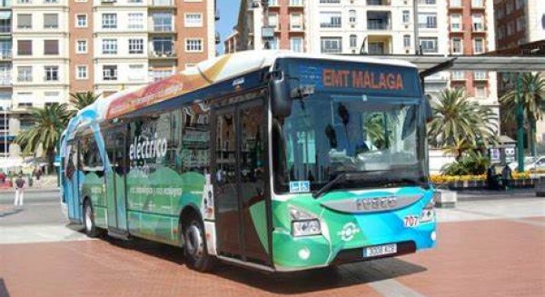 Las personas con una diversidad funcional igual o superior al 65% ya pueden solicitar la 'Tarjeta Oro' de la EMT 