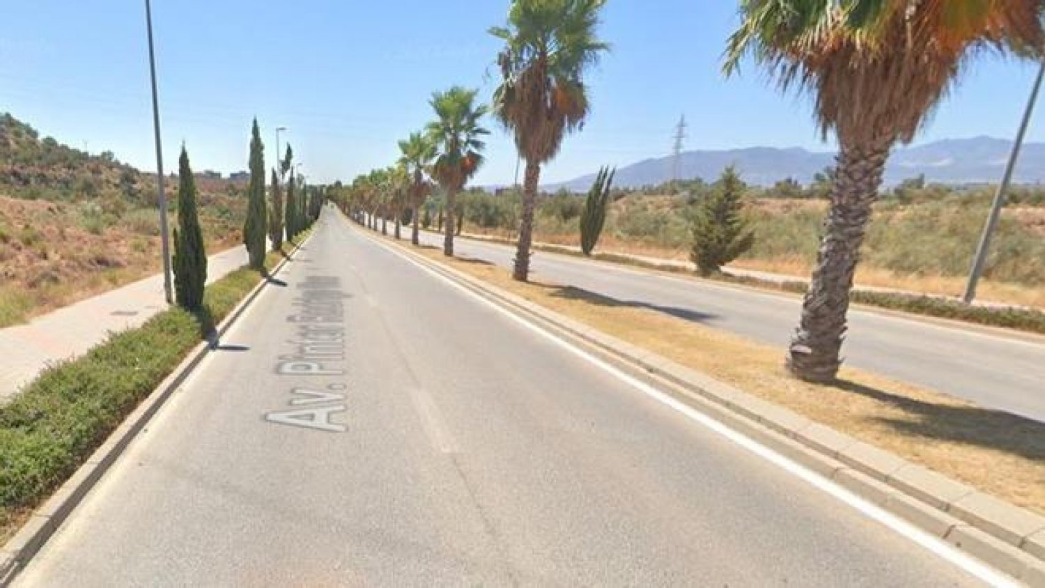 Empieza a funcionar el sistema de control de velocidad situado en la Avenida Pintor Rodrigo de Málaga