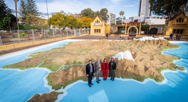 Finalizan las obras de rehabilitación del mapa en relieve de la Escuela Infantil de Martiricos en Málaga