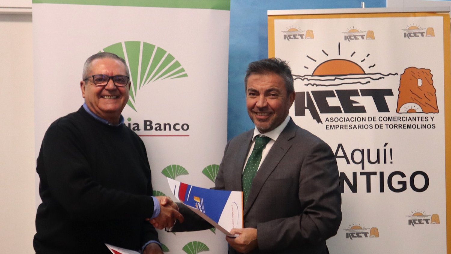 Unicaja Banco renueva su apoyo a ACET para impulsar la competitividad del comercio local de Torremolinos